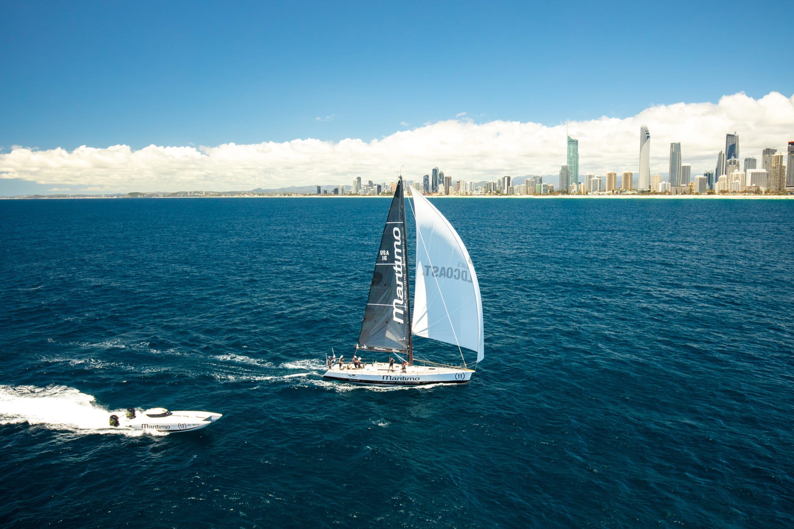 Maritimo 11 & Xcat