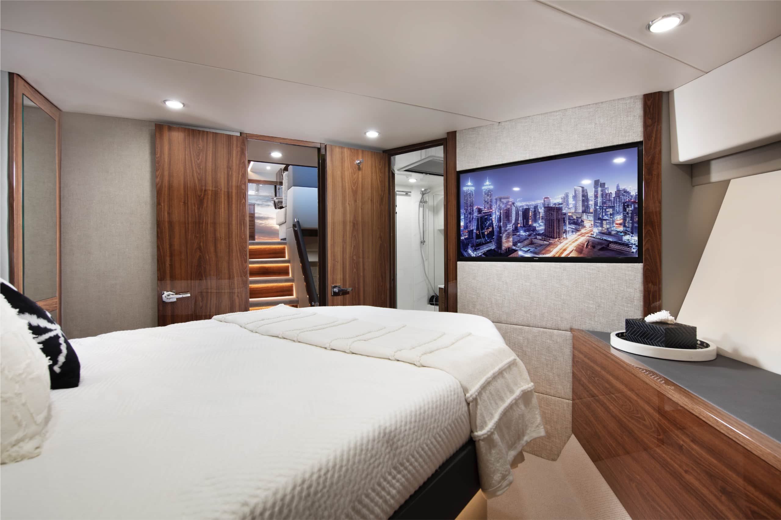 M55 VIP cabin slider
