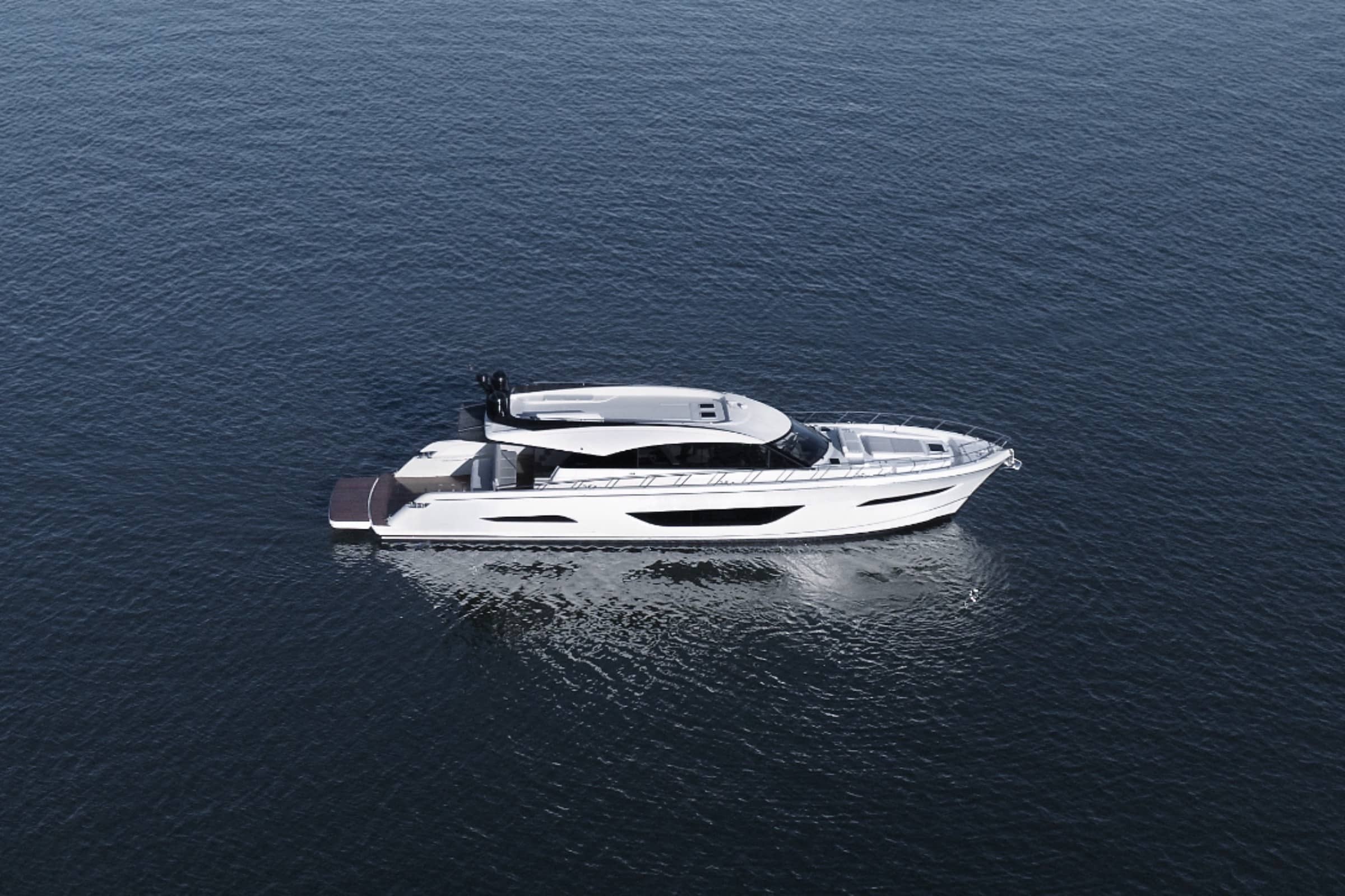 Maritimo S75 Sedan Motor Yacht