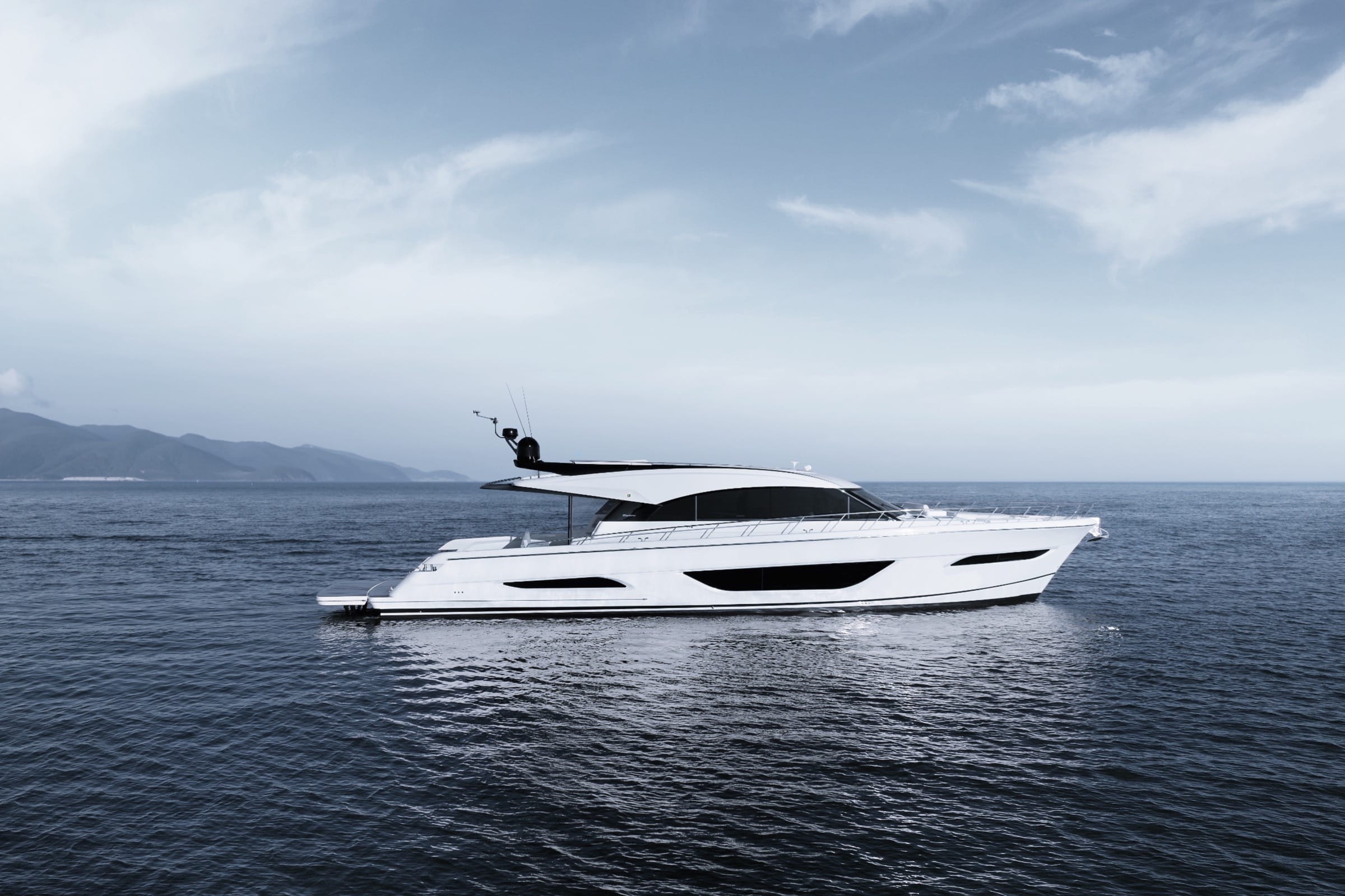 Maritimo S75 Sedan Motor Yacht