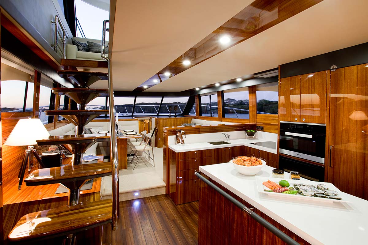 MARITIMO M61 OFFERS THE BEST OF ALL WORLDS - 