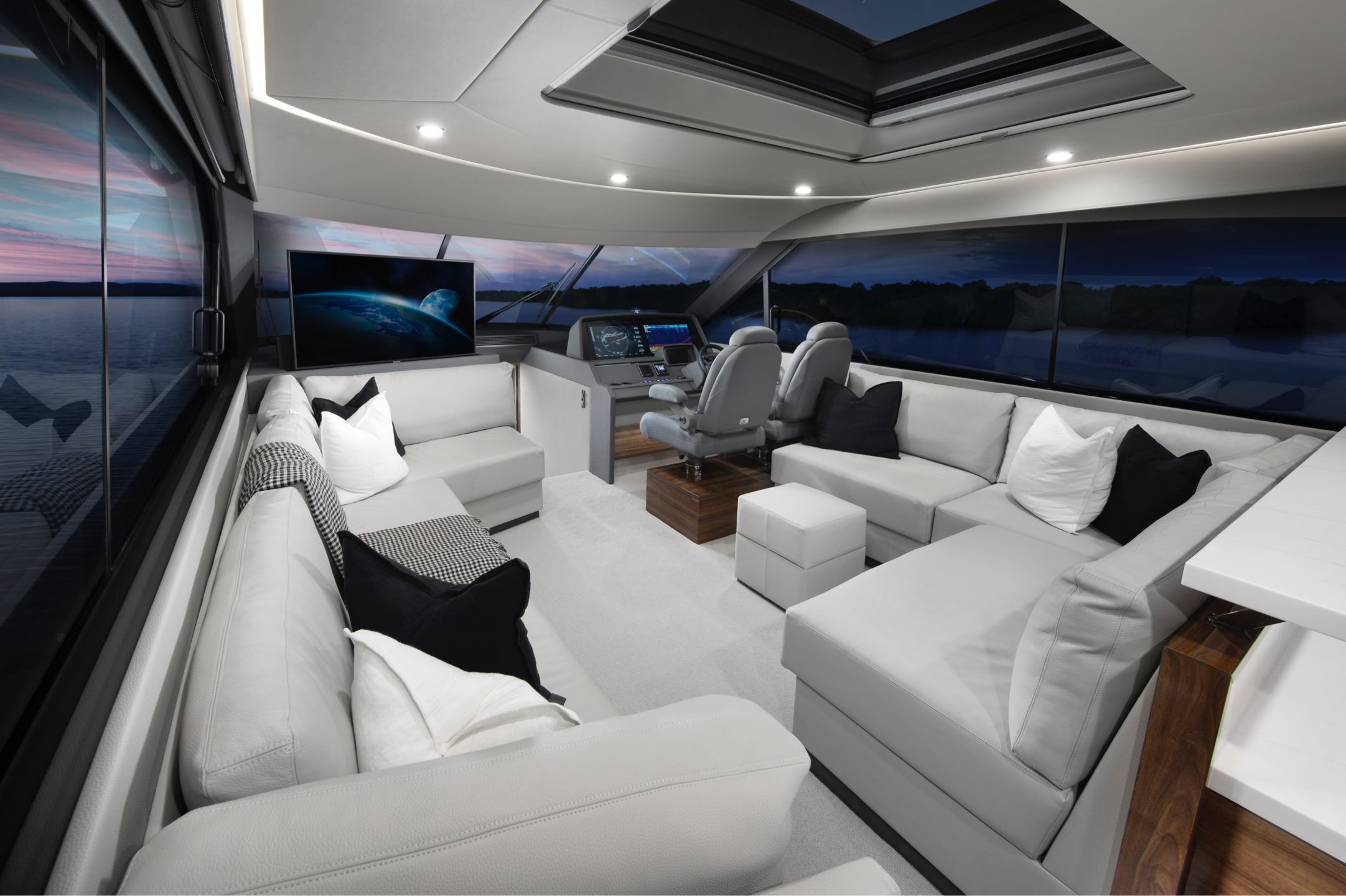 Maritimo S55 - SOPHISTICATED SALOON