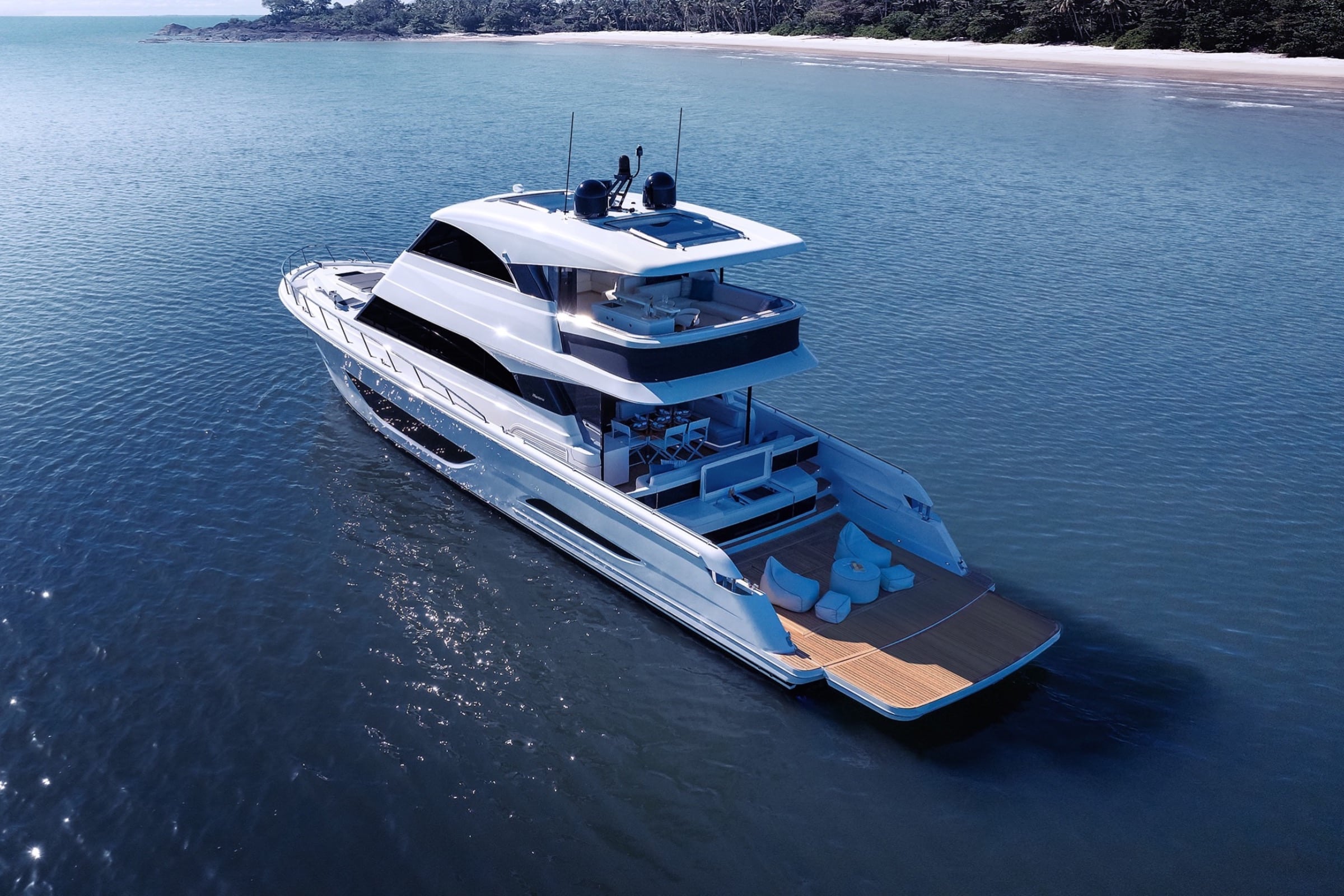 FLIBS 2025 U.S.A | Overview Page - ON DISPLAY - M75 FLYBRIDGE