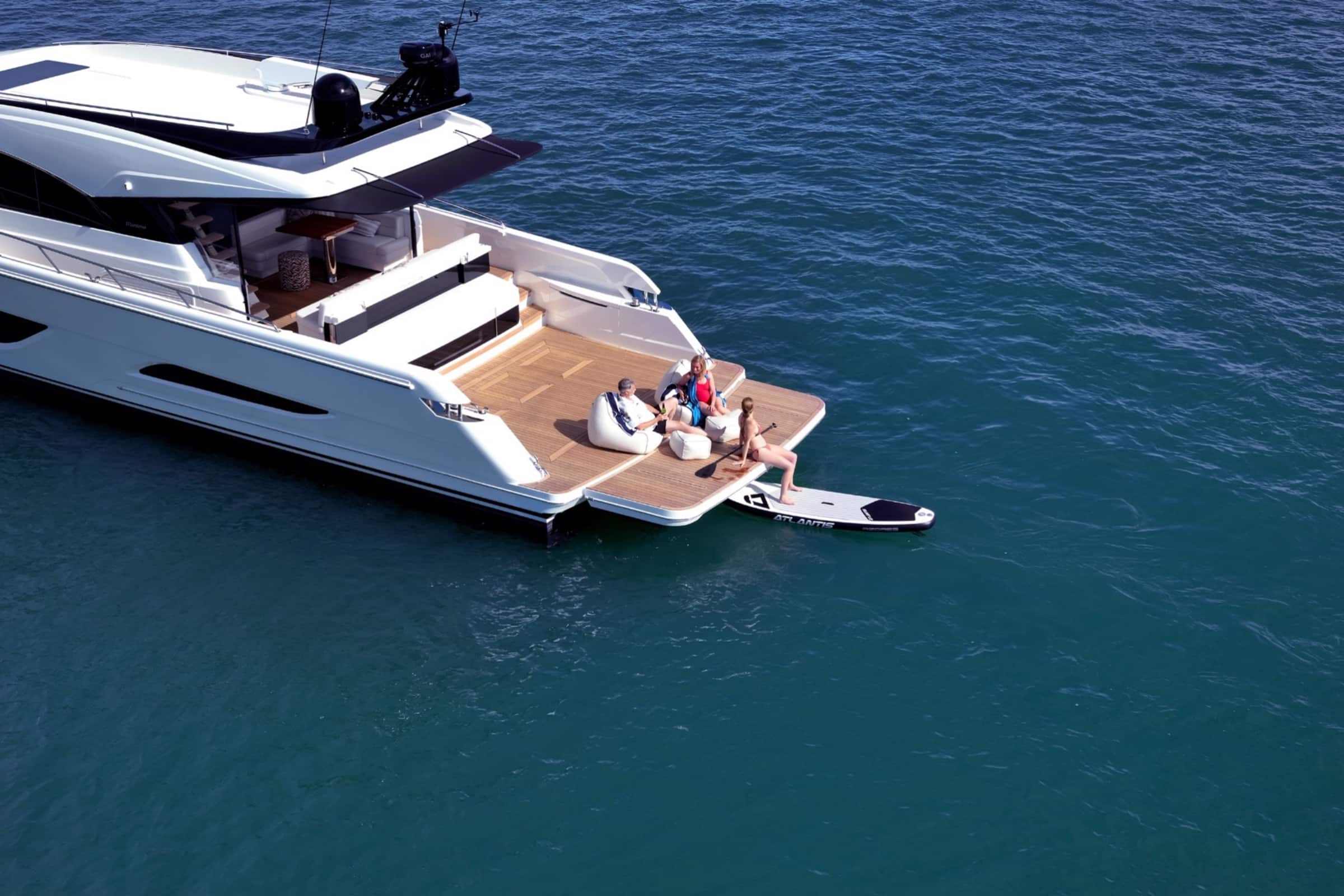 Maritimo S75 - EXTENSIVE DECK SPACES